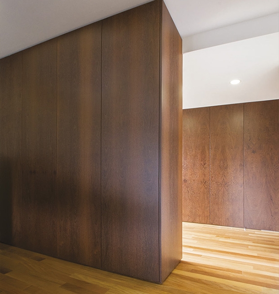 Obra com Painéis, Portas e Pisos