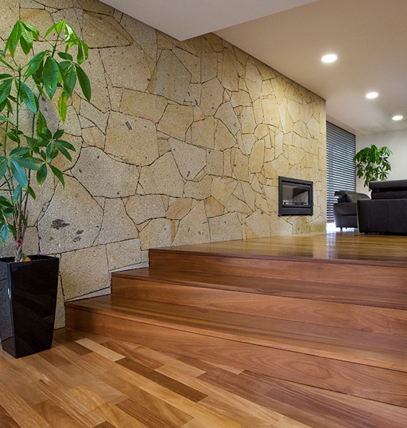 Obra com Painéis, Portas e Pisos